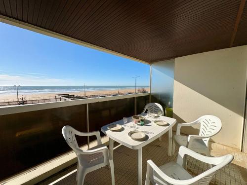 Studio alcôve à Saint Jean de Monts avec balcon et garage, proche plage - FR-1-323-417