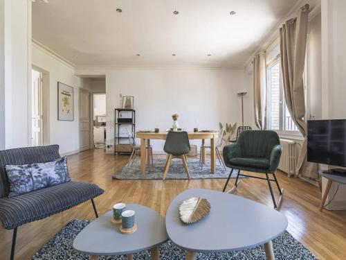Duplex Élégant au Cœur de Reims - 2 Chambres