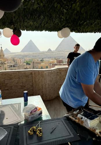 E Pyramids Hills inn