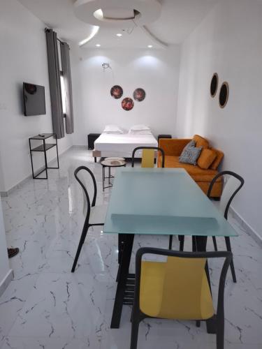 Studio neuf climatisé cité apix