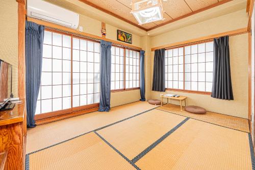 东京中心 新装修和风宽敞公寓 直达上野新宿东京 402