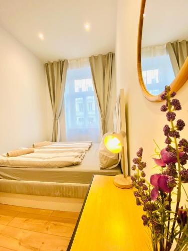 Ottakring Gem Shared 4BR Retreat Breathtaking City Views