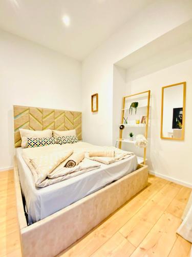 Ottakring Gem Shared 4BR Retreat Breathtaking City Views