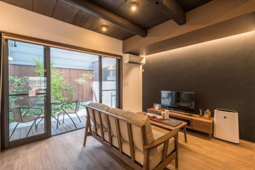 Guesthouse-Hana・Moonrain Villa