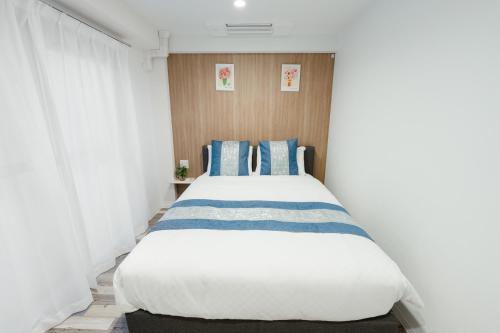 BM41 Elizabeth Garden 3