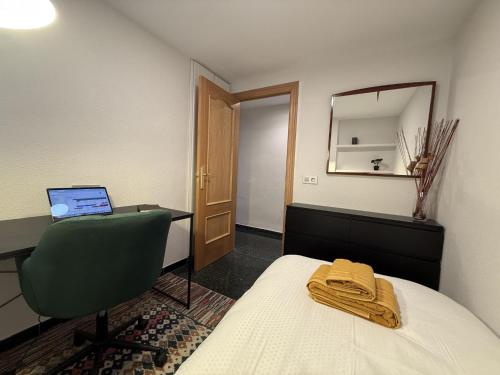 Apartamento 3 habitaciones junto a Playa Postiguet con terraza by Turihome