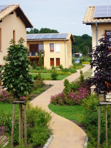 Ferienpark Templin direkt neben der Naturthermeにある庭