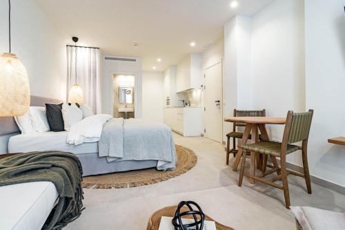 Seaclub Suites Complex Listings