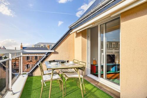 Appartement pour 2, balcon, 2 pas du centre