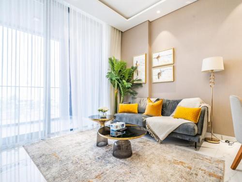 Charming Condo With Balcony Near Dubai Hills Park