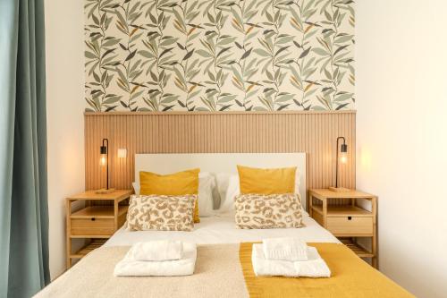 #001 Stylish Downtown Flat Walk to Beach & Bars