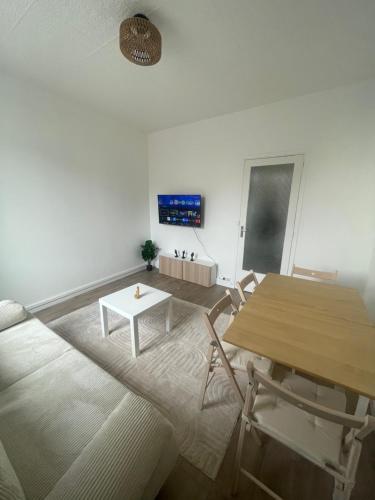 Appartement T2 4 personnes Proche Orly Paris et toutes commodités