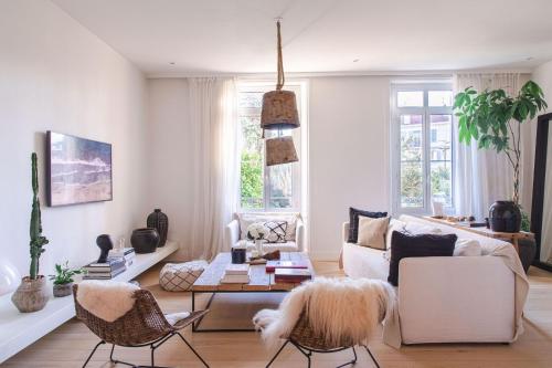 Appartement Design Terrasse Parking Cannes by Halldis