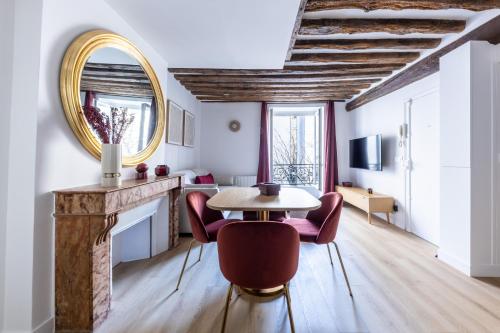 Luxury Newly Renovated 4 stars Prestige Apartment , Panthéon Area, Central Paris
