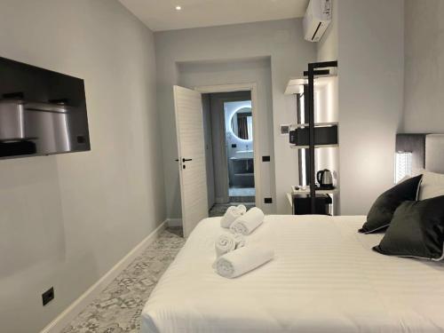 Victoria Suites