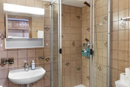 Studio cosy avec piscine intérieure - vue montagne