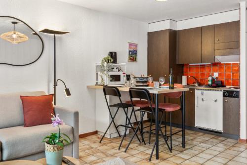 Studio cosy avec piscine intérieure - vue montagne
