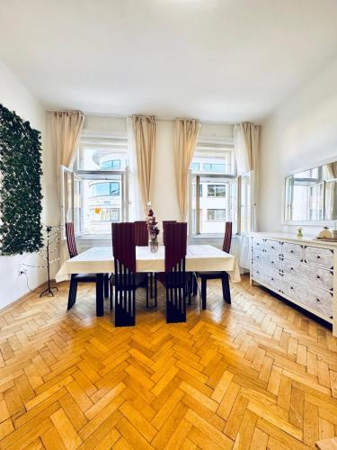 Comfortable 1BR & 1 LR Apt, 7 min Westbahnhof