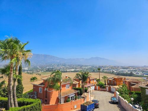 5 bed villa with pool in Cerros de Aguila