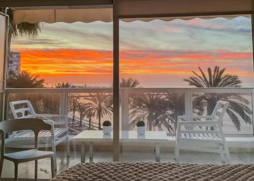 Palm Beach 2F A Stylish Seaside Apartment with parking