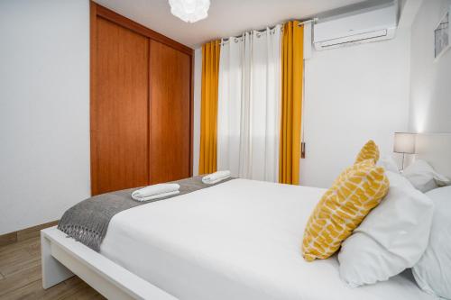 #002 Central Flat in Albufeira Bright & Cosy