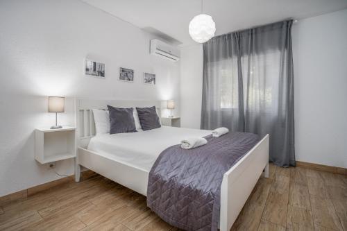 #002 Central Flat in Albufeira Bright & Cosy