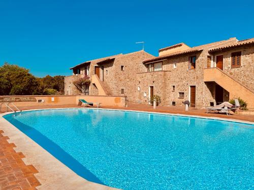 Baja Sardinia Casetta Belvedere 2 with Pool 100m from the Beach