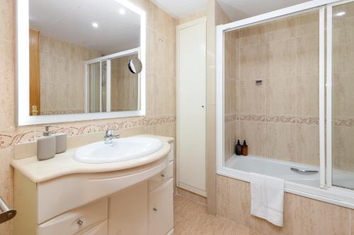 ApartUP Patacona Azud