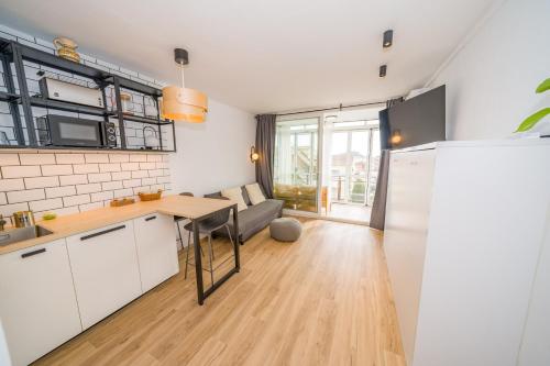 Pau Picasso 2 – Estudio con Terraza en Tossa