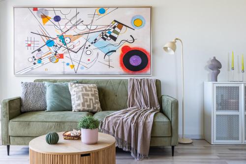 Mori 1-BR Apartment by Makenzy Beach