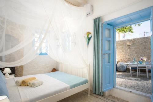 Traditional Villa with Jacuzzi & Terrace Mandarin Home