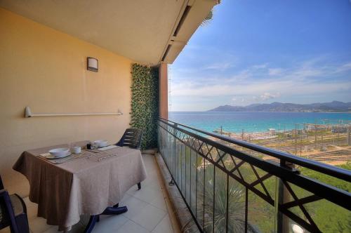 Le Cassis - 1 chambre vue mer piscine plages à pied résidence Cannes Beach