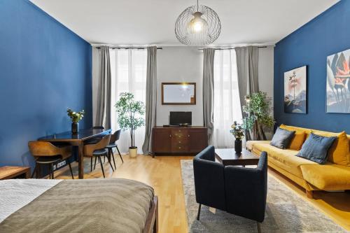 Modern 1BR Sleeps 4 - 5 min to U2 Taborstraße - Prater Nearby