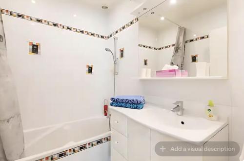 Croisette Top Floor 2BR with Bay View Balcony
