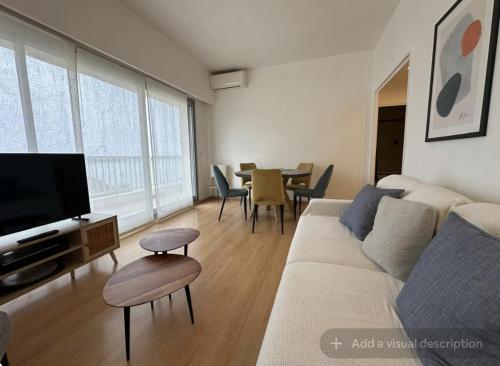 Croisette Top Floor 2BR with Bay View Balcony