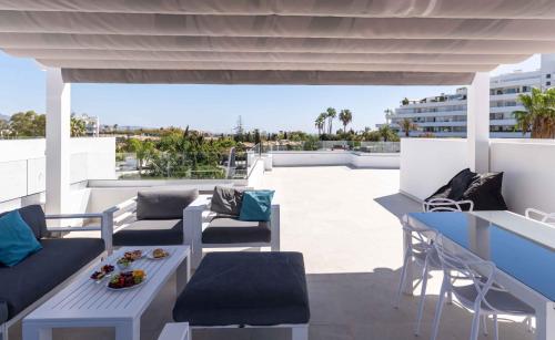 106 Private Luxury Villa, Heated Pool & Sauna