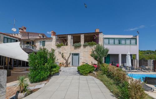 Nice Home In Pula With Sauna