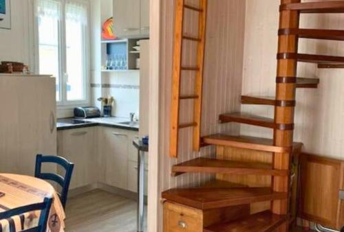 Idéalement situé, duplex de grande qualité