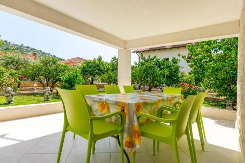 Apartment Bakovic
