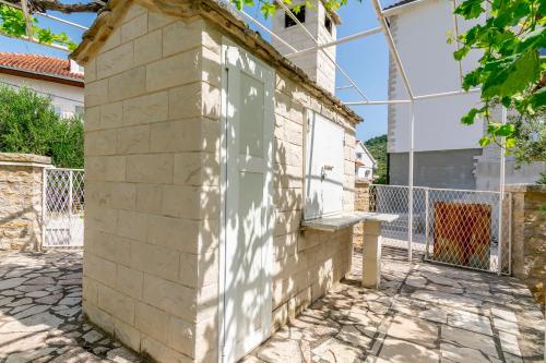 Apartment Bakovic