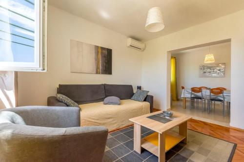House Sahara
