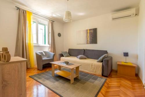 House Sahara