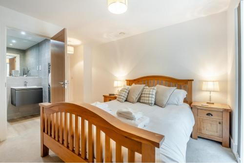 a bedroom with a large bed and a bathroom at 2 Bed in Bournemouth oc-b27914 in Bournemouth