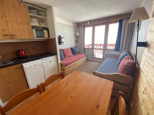 Studio chaleureux divisible · Skis aux pieds · Animaux admis