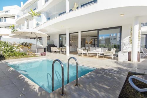 Mara's Apartments - Higuerón West - Signature Ground Floor with Private Pool