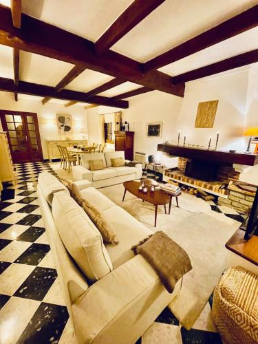 Magnifique Villa - Piscine - Climatisation - 4 Chambres - 8 Personnes