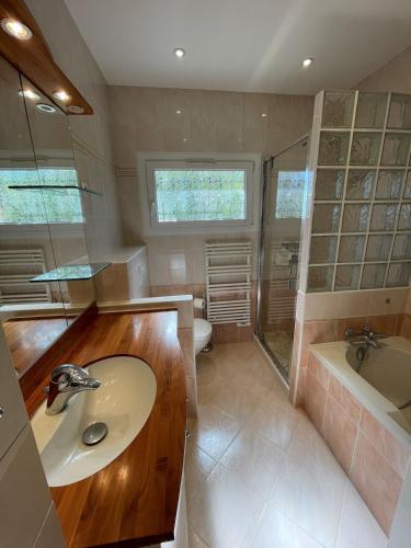 Magnifique Villa - Piscine - Climatisation - 4 Chambres - 8 Personnes