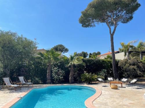 Magnifique Villa - Piscine - Climatisation - 4 Chambres - 8 Personnes