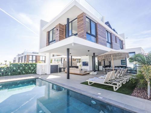 Holiday Home Protaras Aqua Pearl Villa AQ18 mit Poolheizung by Interhome