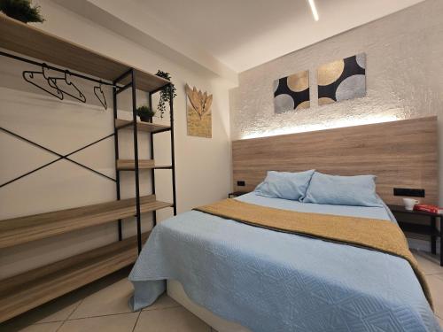 a bedroom with a bed in a room at Estudios Céntricos 65 in Santander